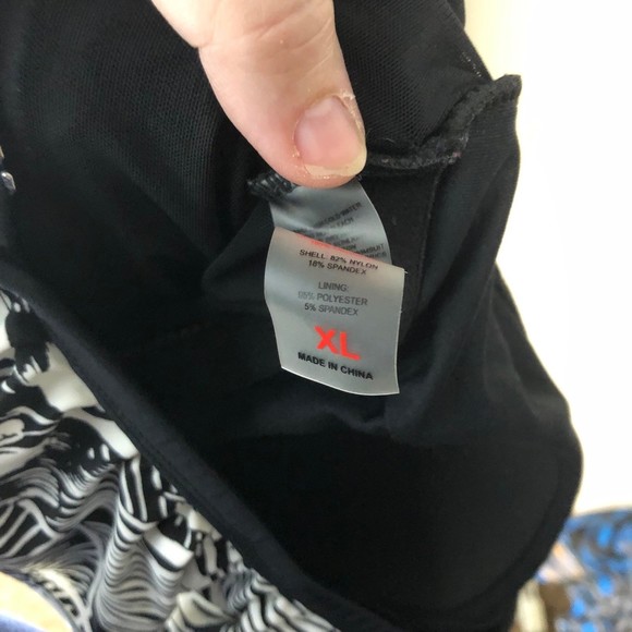 Ladies One Piece Swimsuit Dress w/Attached Panties SZ XL; removable Pads - Picture 8 of 8